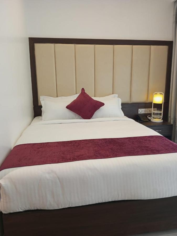 Shada Pathor Hotel & Resort Companiganj Bagian luar foto